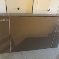 Brand New In Box 65 In Tv Samsung Crystal Hyd 7200