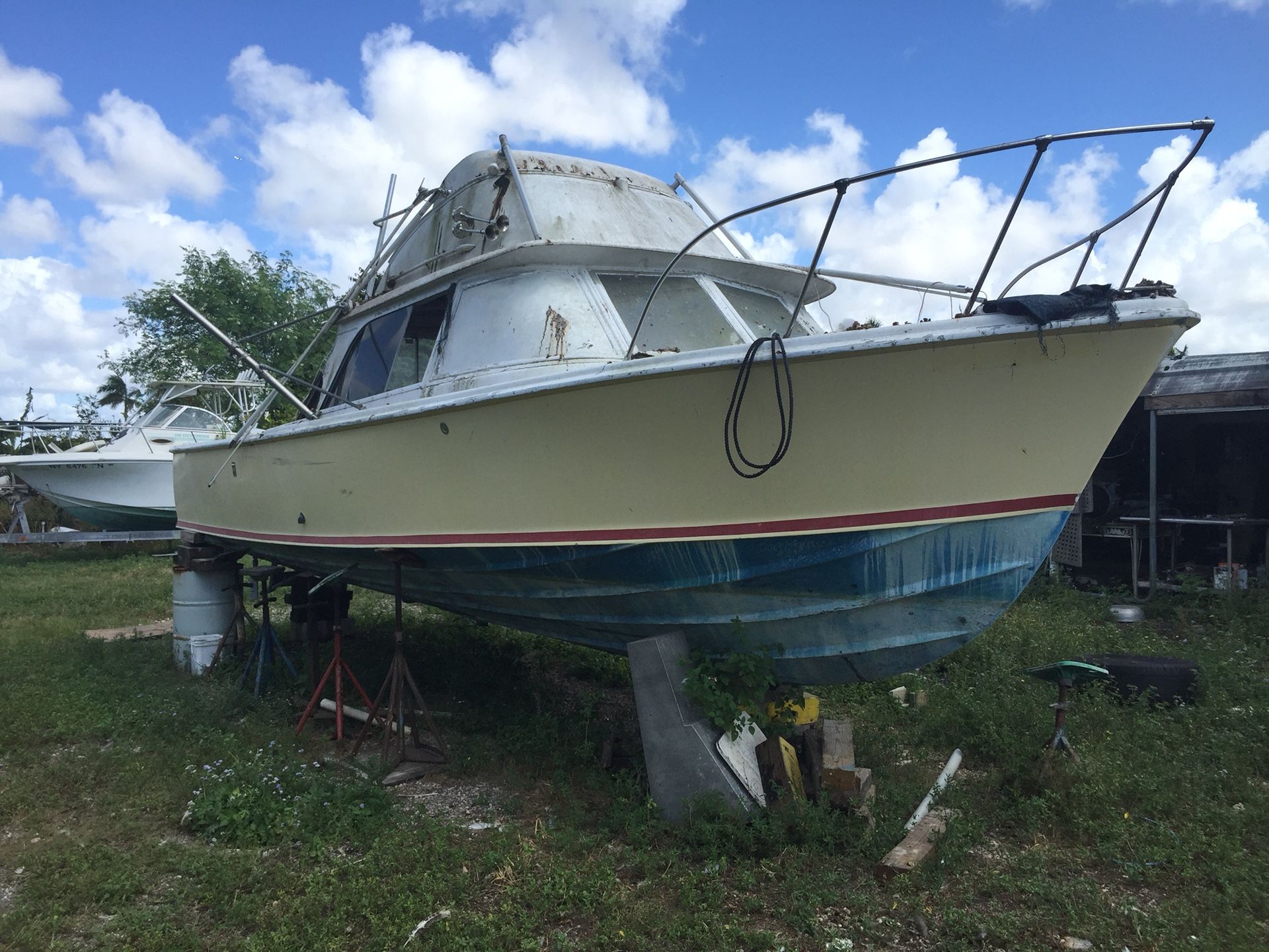 Bertram 31 hull with clean Florida title ready for restoration hull only with drive train needs full redo $3,500