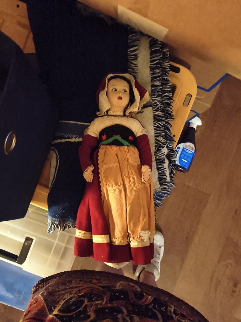 Abruzzo Doll