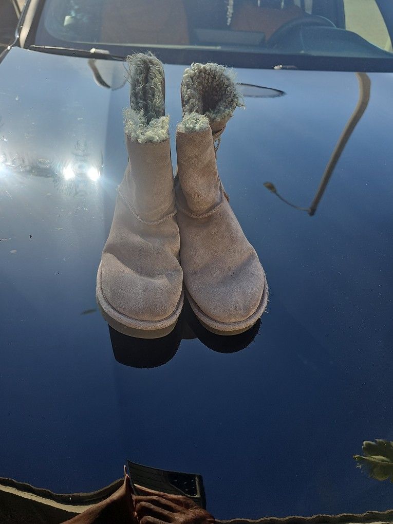 Lady Gray Ugg Boots Size 9