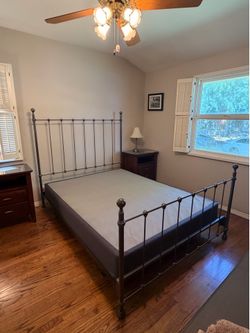 Elliot Design Iron Bed