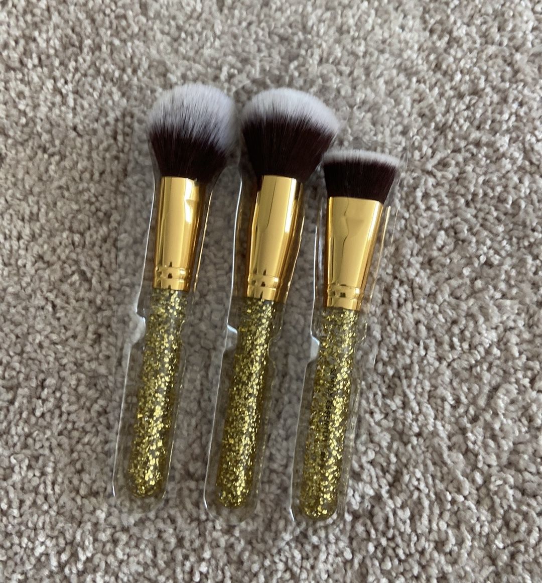 Simply essential makeup brushes 3 pc