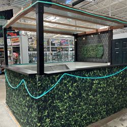 FOOD Stand /Kiosk. La PLAZA COLORADO.