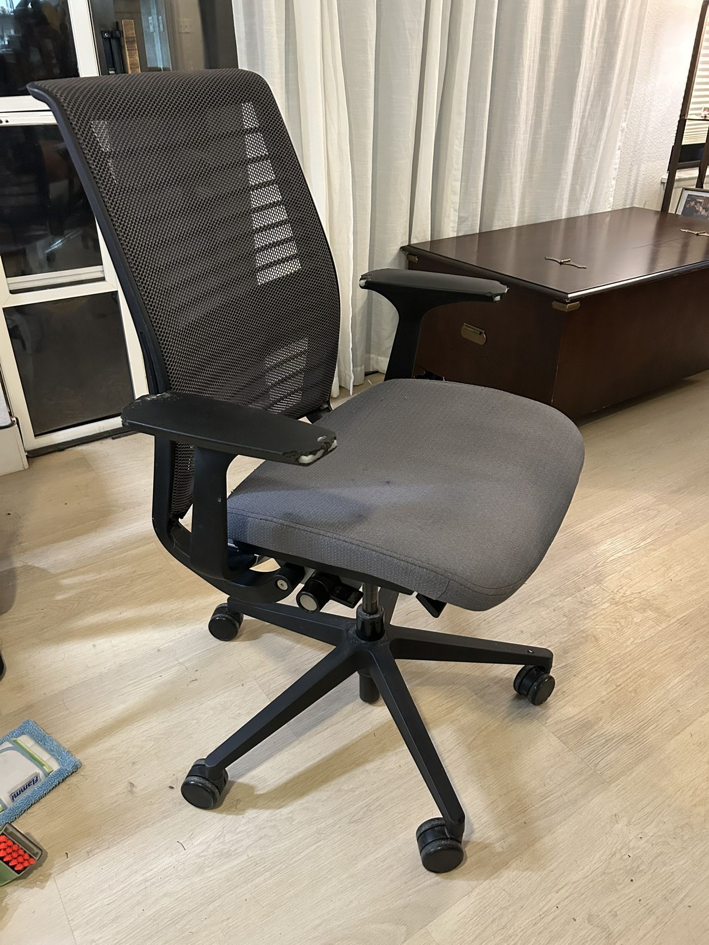 Amia By Steelcase Ergonomic Office Chair