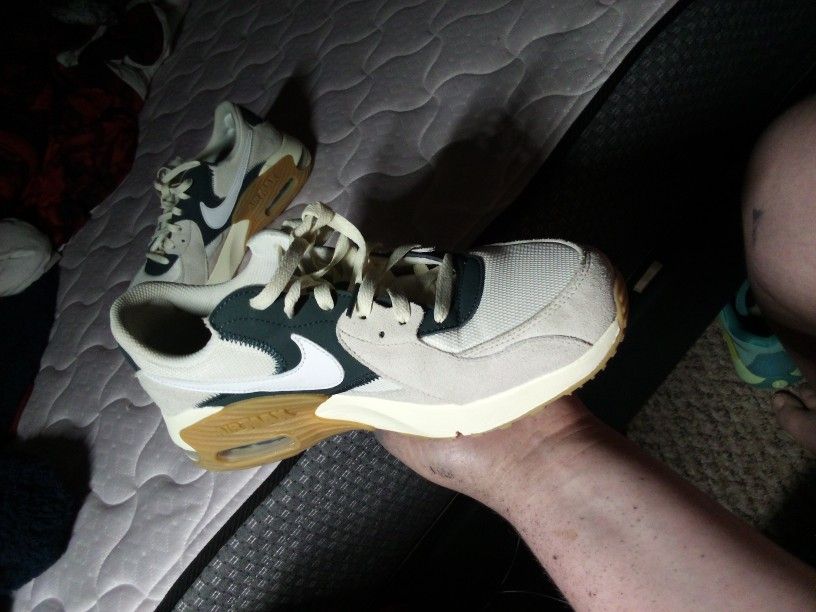 Air Max Size 9.5 Mens