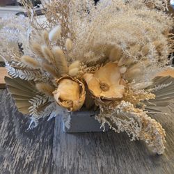 Sweetheart Table Flower,Creamy Boho Centrepiece