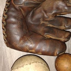 1930's Rawlings Professional Mode Model h Glove