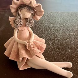 REDUCED: Sitting Girl with Bonnet Ceramic Figurine (Preowned)