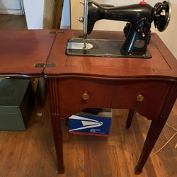 Antique Sewing Machine Macys Own Herald