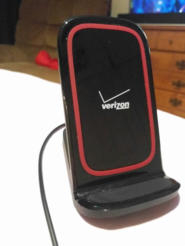 Verizon qi wireless charger model #VZW3COIL-WC (Compatible for iphone, android, and more)