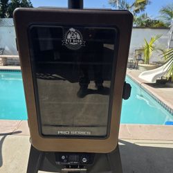 Pit Boss Smoker