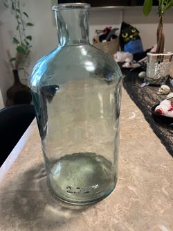 Large Clear Glass Bottle 2.7L