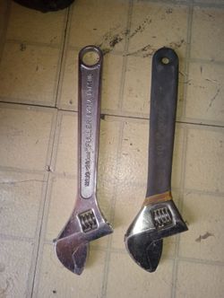 Crescent wrench 10 in