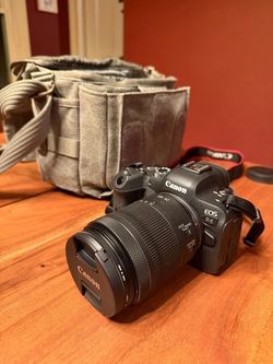 Canon EOS R6 Mark II Mirrorless Camera with RF 24-105mm f/4-7.1 IS STM Lens