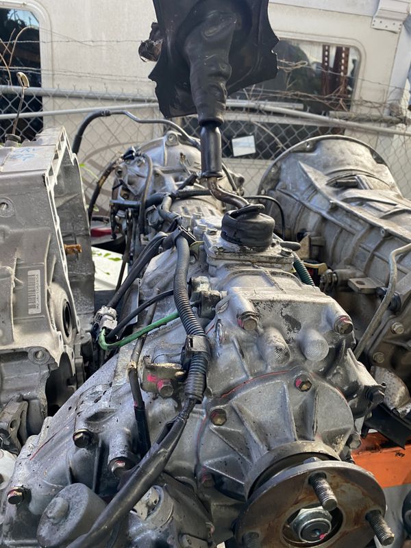 1998 Toyota 4Runner 4x4 transmission for Sale in Opa-locka, FL - OfferUp
