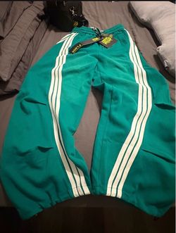 Flooo track pants (Vital on TikTok)