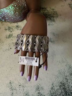 White house Black market silver tone  Bracelet