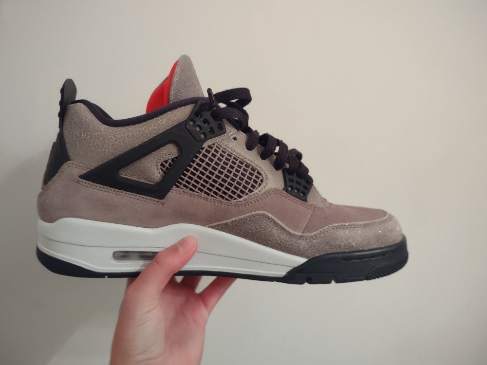 Jordan 4 Taupe Haze Sz 11