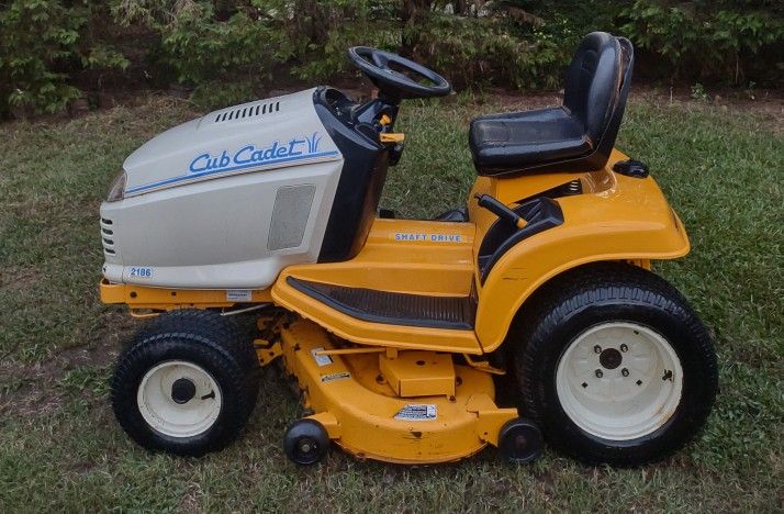 Cub Cadet 2186 Garden Tractor 18 HP Kohler Engine 44 Inch Deck Only 255 Hours On It Located In Southmont North Carolina 