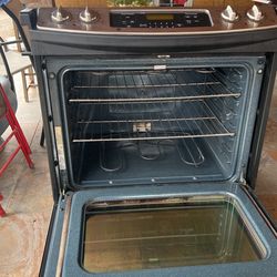Range Whit glass Top Used Works Good