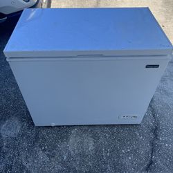 Chest Freezer 7 Cu Ft Magic Cheddar