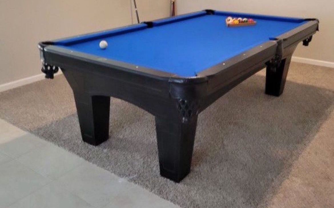 Pool Table 8ft ( Free Delivery & Set Up & New Color Felt Of Your Choice )