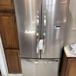 Frigidaire Counter-Depth French Door Refrigerator (2025 Model) – Like New