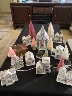Christmas Village— Villa Navideña