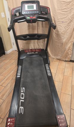 Sole F63 Treadmill