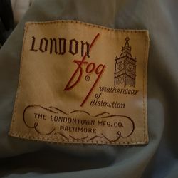 Vintage London fog coat With both patches top and inner right Linner