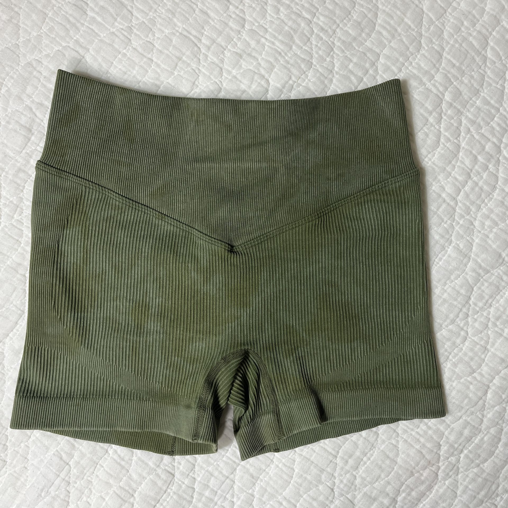 GREEN WORKOUT SHORTS
