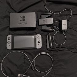 Used (Good Condition) Nintendo Switch with Gray Joy‑Con