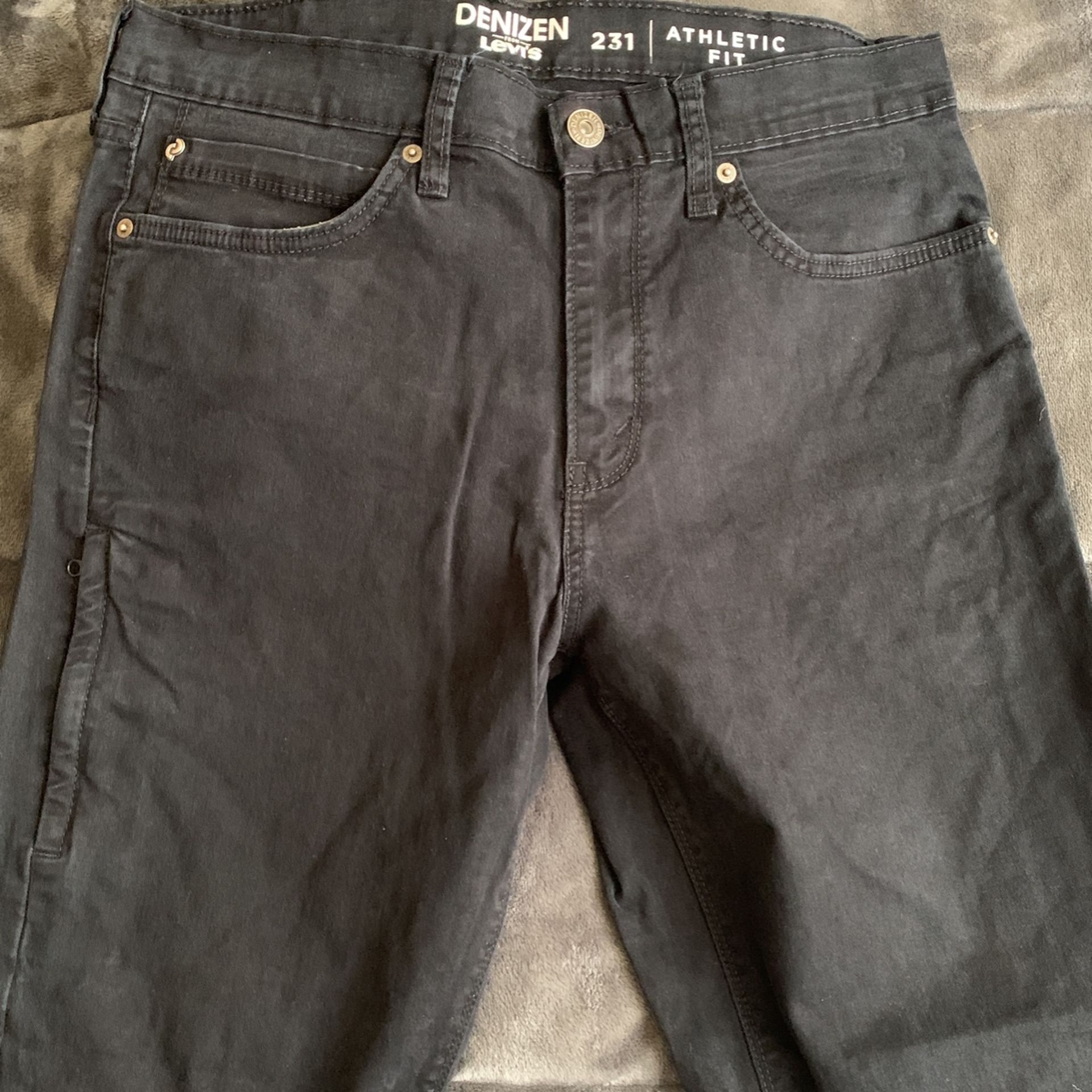 34x34 Black Athletic Fit Jeans