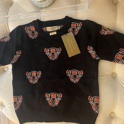 Size 4/5 Kids Burberry Sweater 
