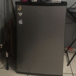 Hisense Mini Fridge