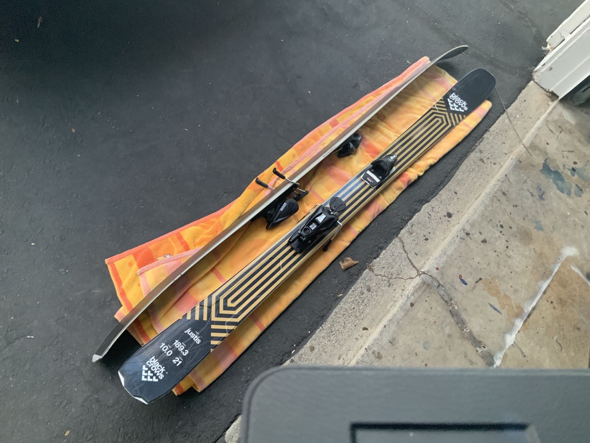 Black Crows Skis. Model Justis 2022