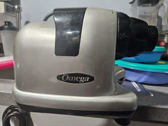 Omega juicer