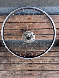 Shimano Xt 26” 9 speed rear mountain bike wheel
