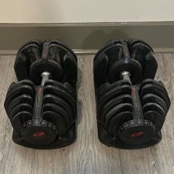 PAIR  OF  BOWFLEX  1090  SELECT  TECH.  DUMBBELLS :  10  TO  90  LBS.  (In  5  lbs.  Increments)