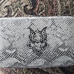 DeMarcus Alexan White Dragon Nail Kit Holder