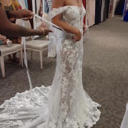 Vera Wang Lace Wedding Dress 