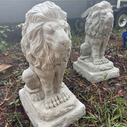 Large Set Of Solid Concrete Lions
