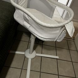 Halo bassinet