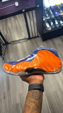 Nike Air Foamposite One “Knicks”