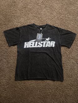 Black  Hellstar T- shirt feel free to message me  we can negotiate