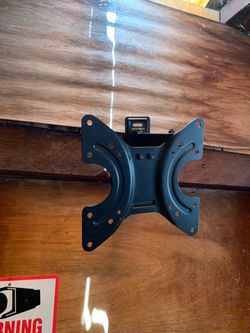 TV wall mount