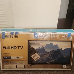  Samsung 5 Series Full HD 40 Inches TV For Sale With Nice Glass Table