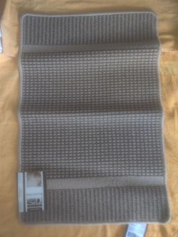 Brand New Never Used Chester Bay Edition Accent Mat Rug in Grey and Brown 🏡✨