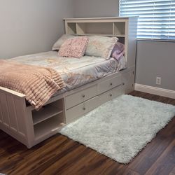 Kids bed with storage
