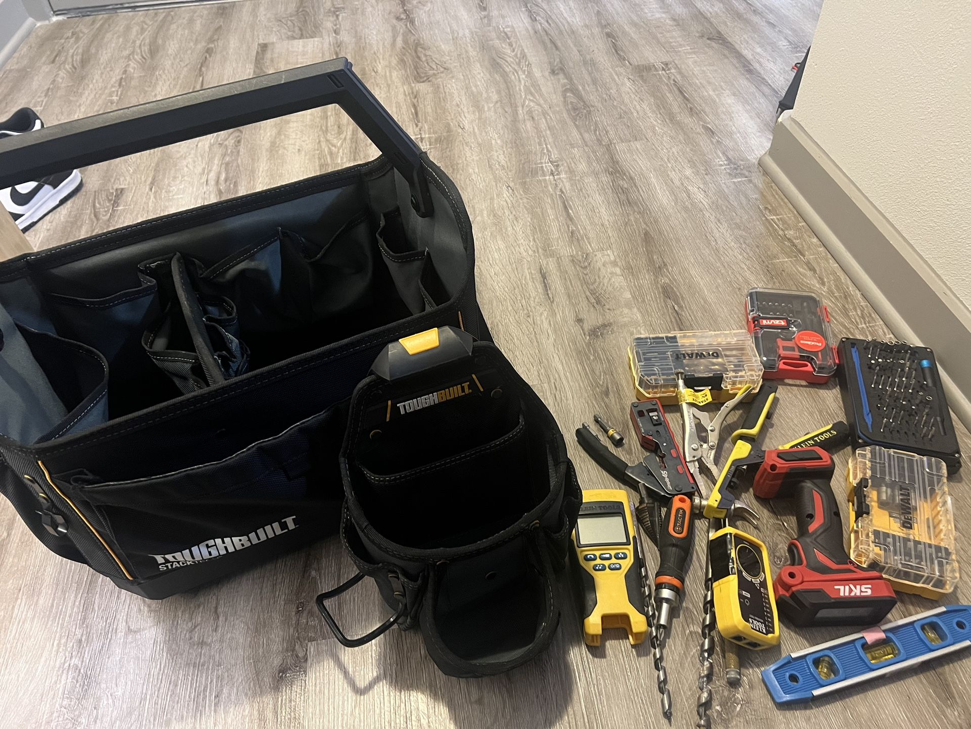 Tool Box / Tools free with box